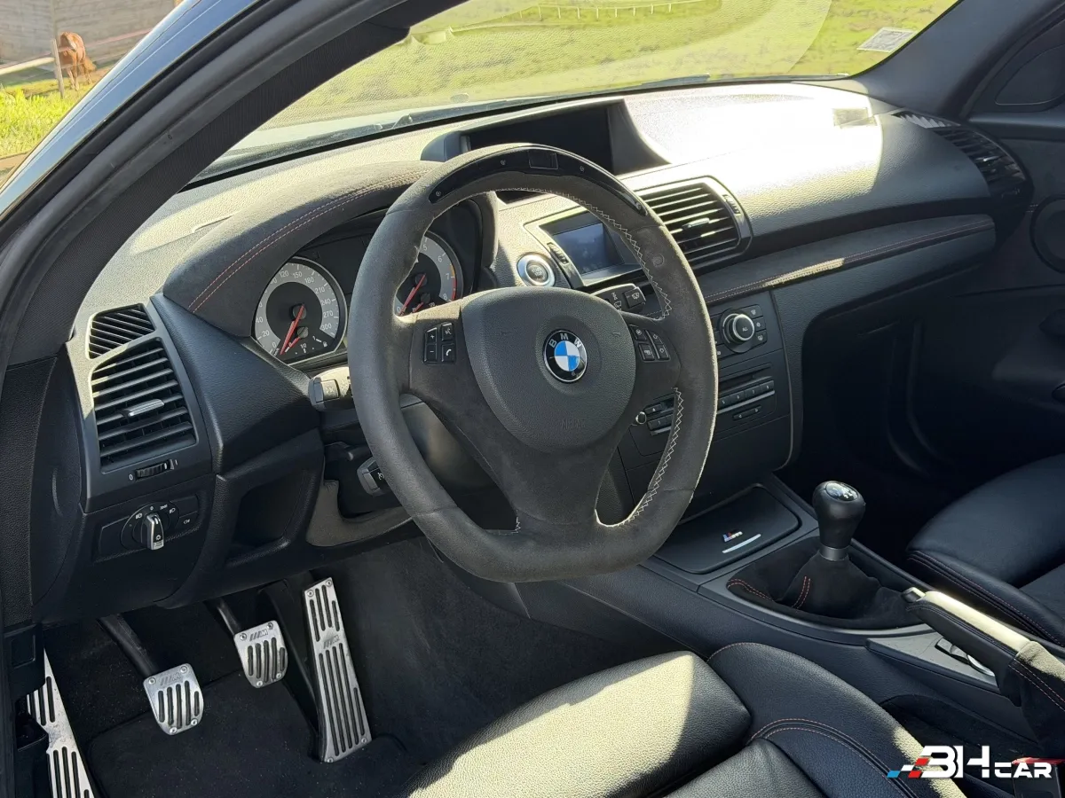 BMW 1M - photo 10