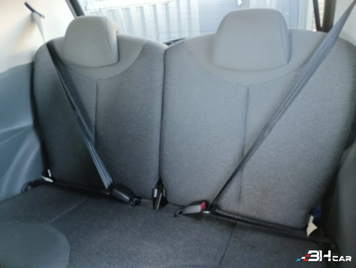 Peugeot 107 - photo 21
