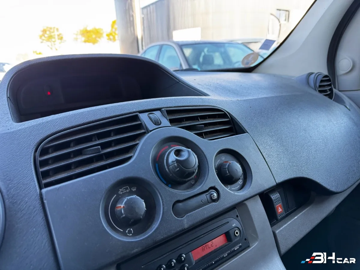 Renault Kangoo Express - photo 11