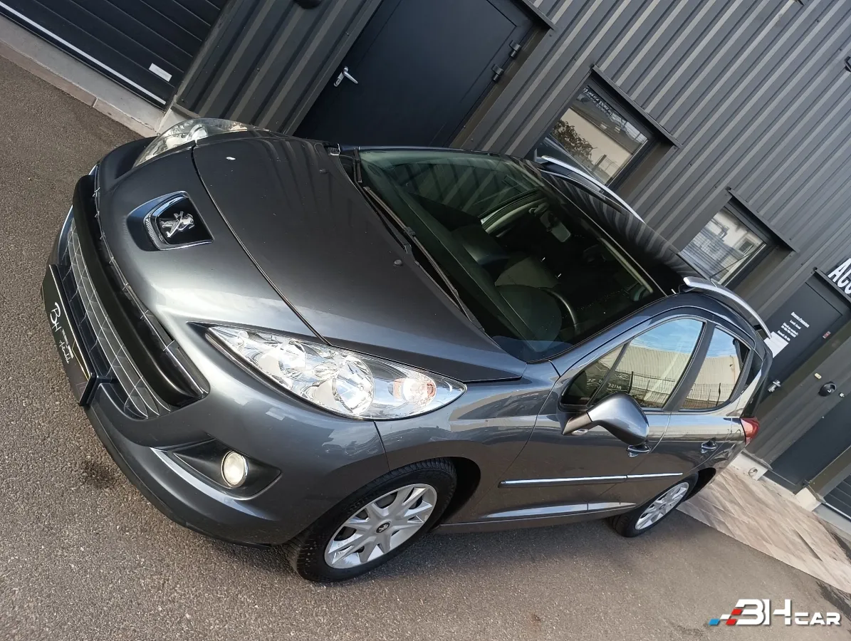 Peugeot 207 - photo 10