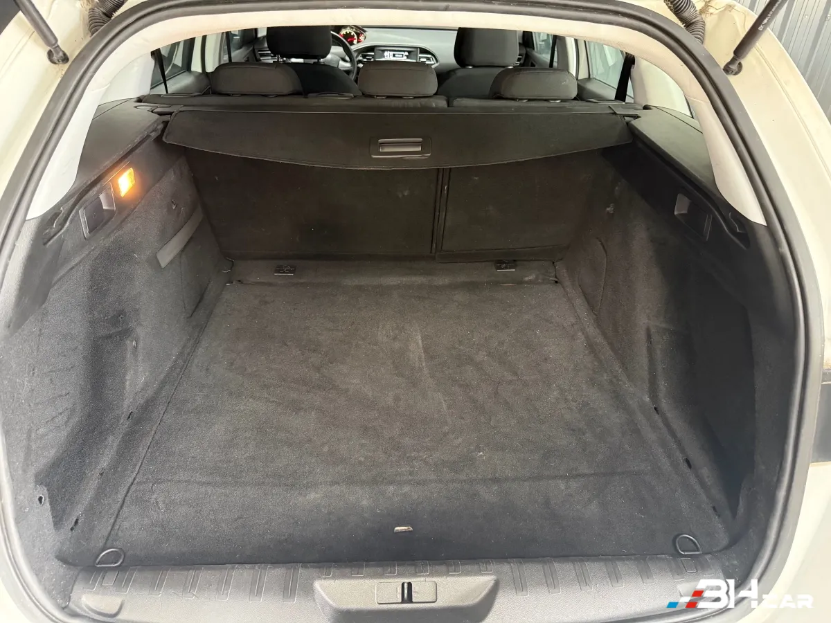 Peugeot 308 - photo 16
