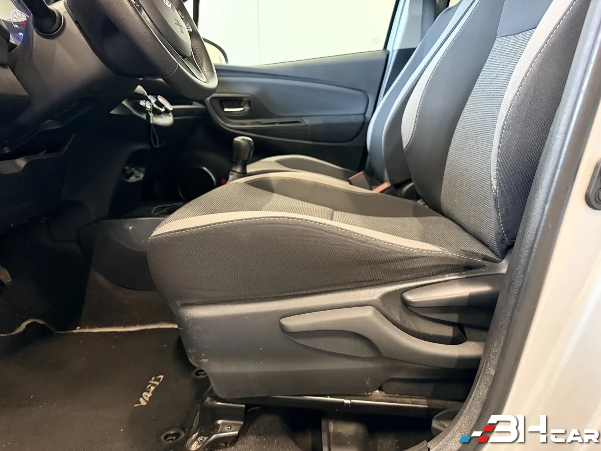 Toyota Yaris - photo 21