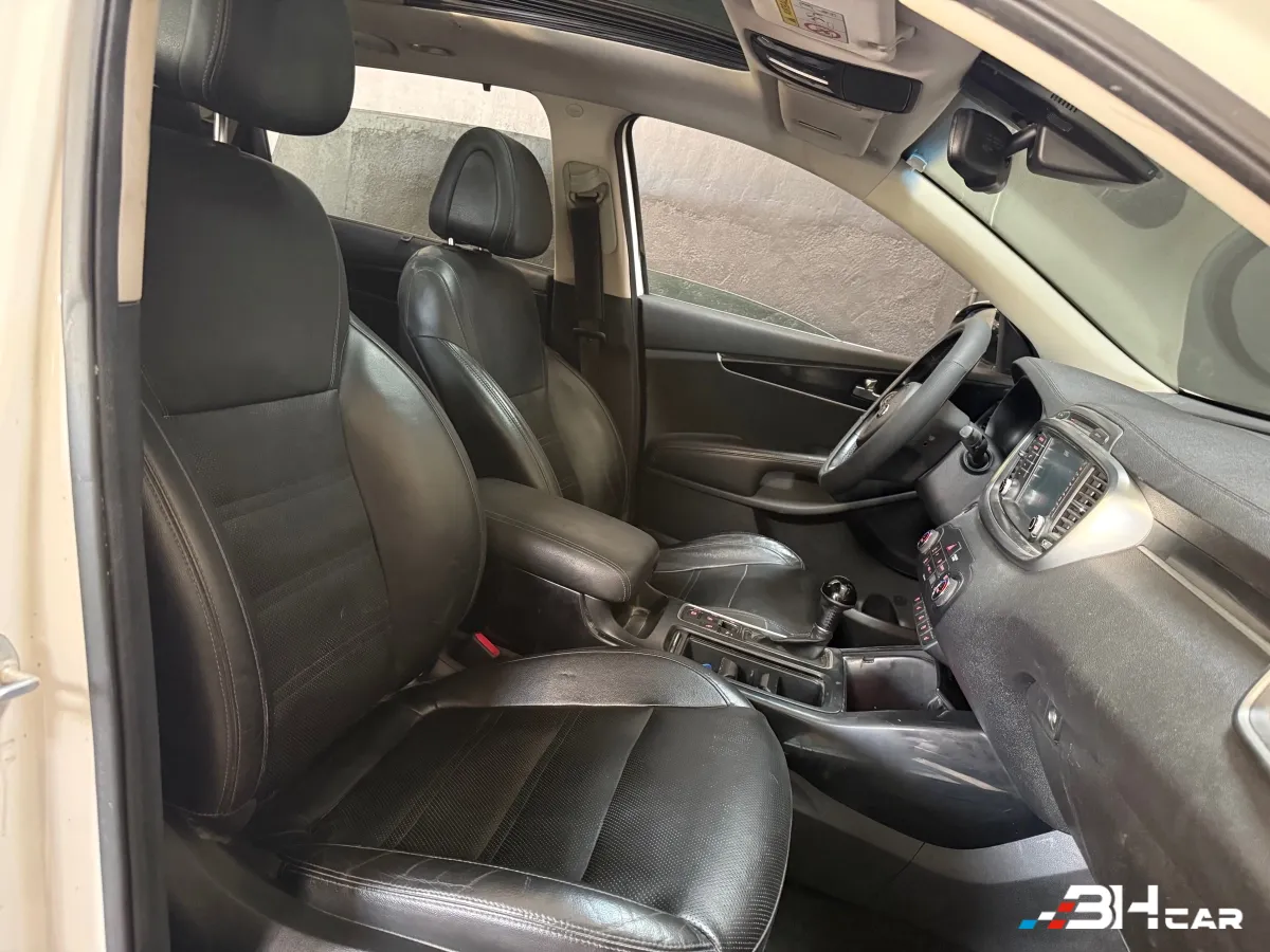 Kia Sorento - photo 18