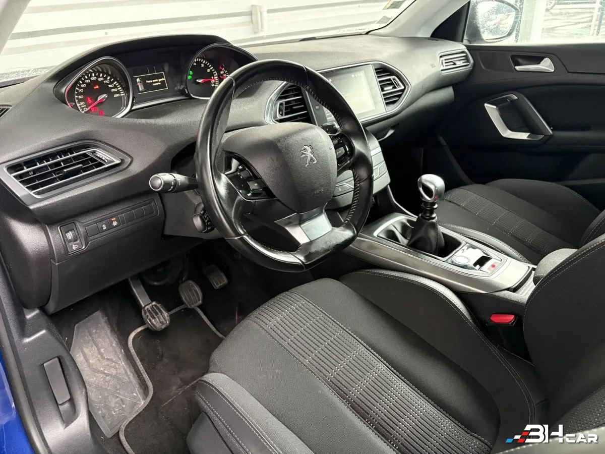 Peugeot 308 - photo 16