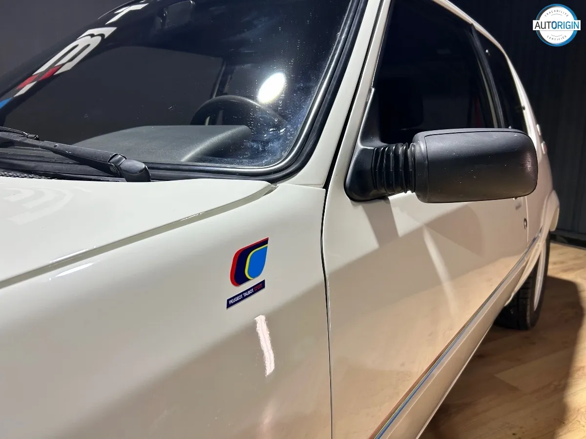 Peugeot 205 - photo 12