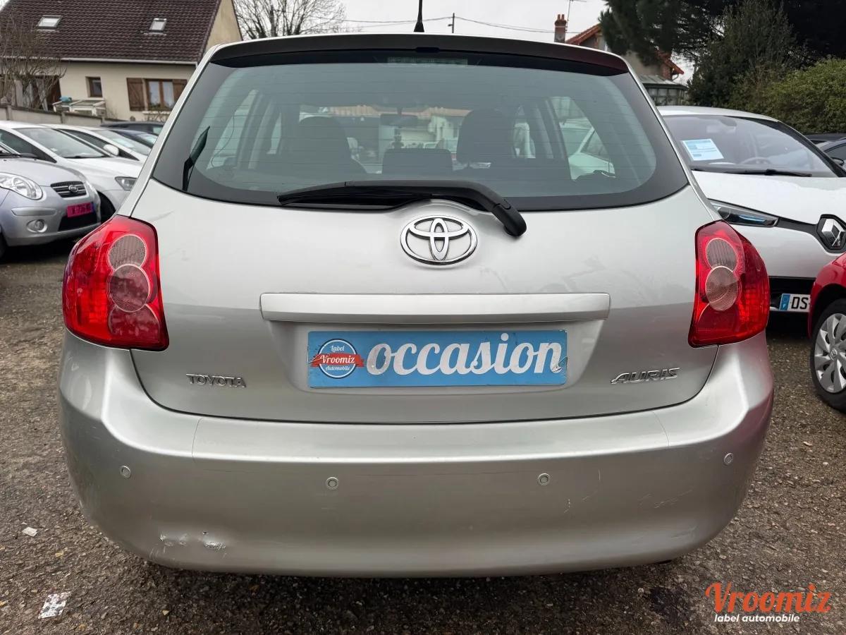 TOYOTA AURIS 1.6i SOL BVA