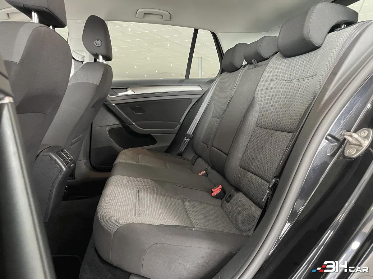 Aperçu indisponible de Volkswagen Golf