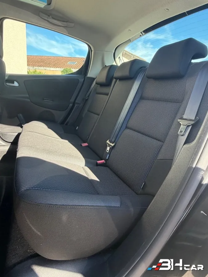 Peugeot 207 - photo 14