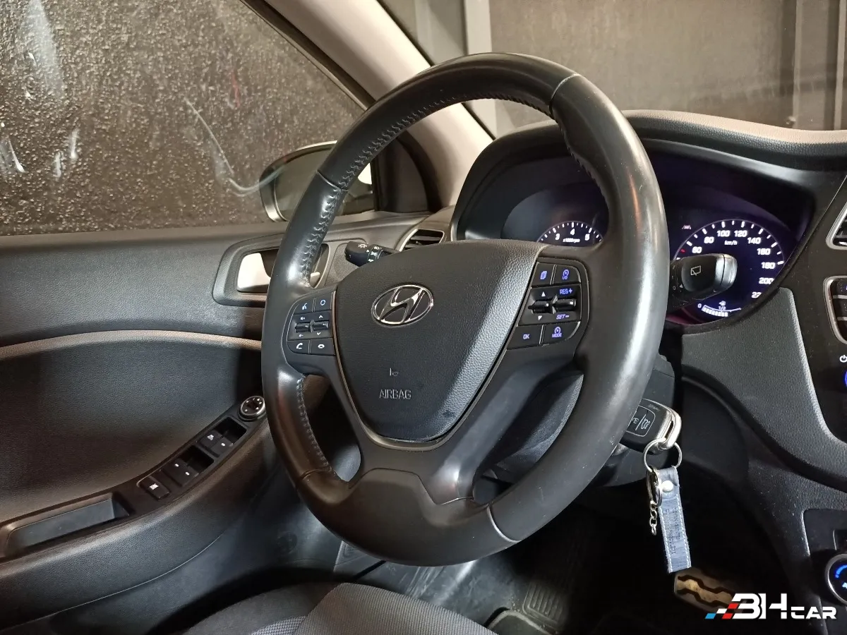 Hyundai I20 - photo 12
