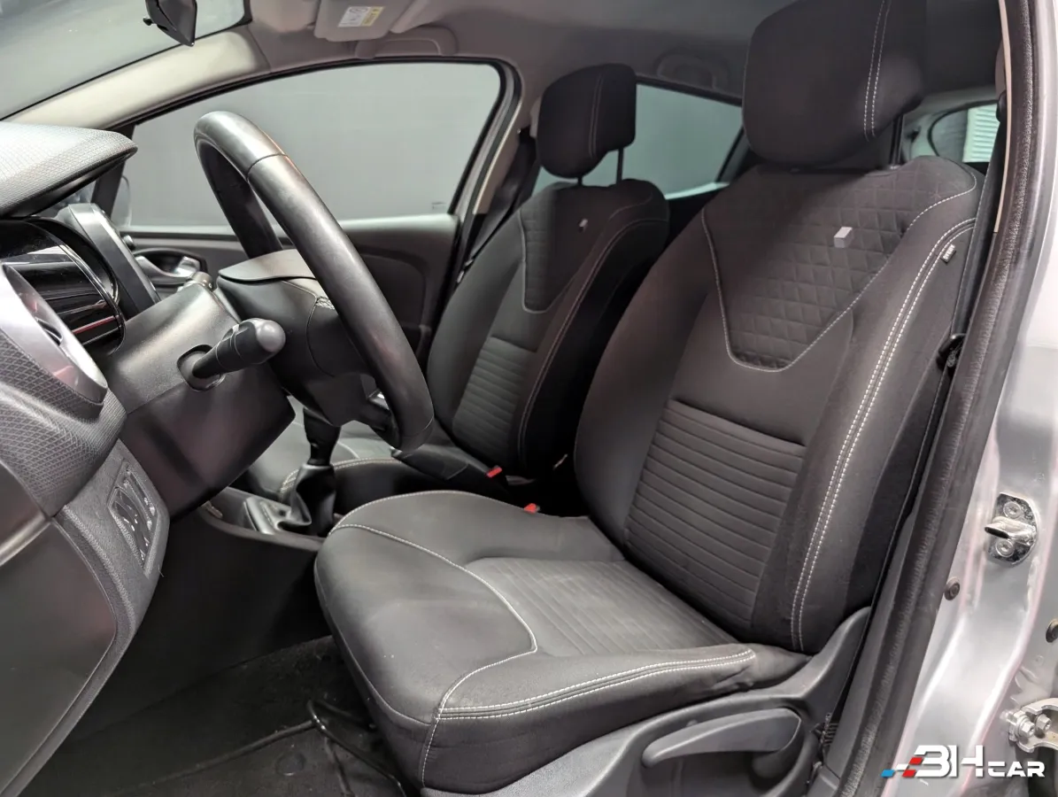 Renault Clio - photo 12