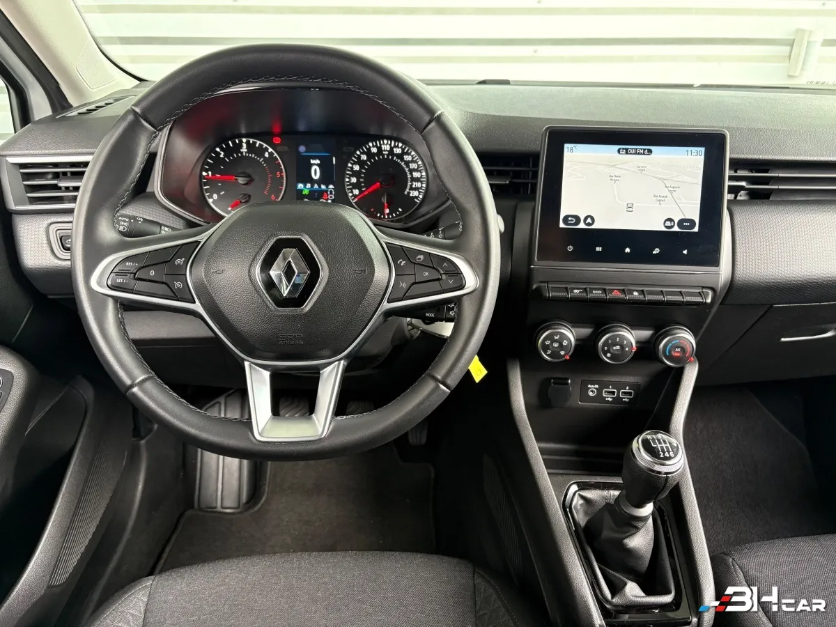 Renault Clio - photo 13