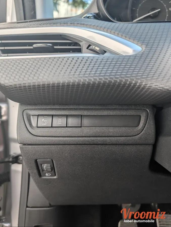 Peugeot 208 GENERATION-I 1.6 BLUEHDI 75 STYLE