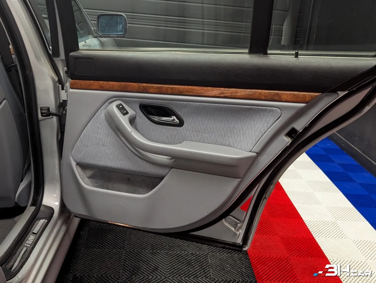 Bmw Serie 5 - photo 17