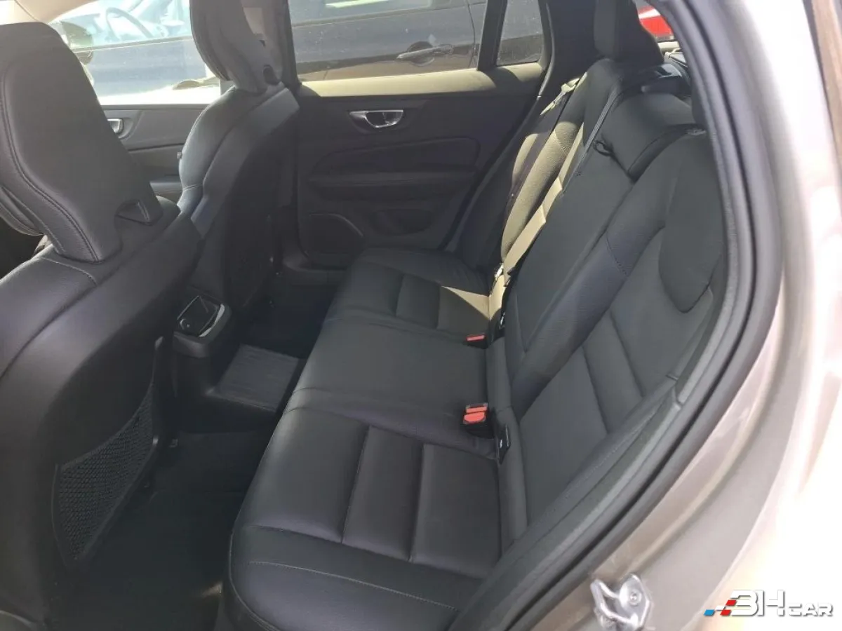 Volvo V60 - photo 11