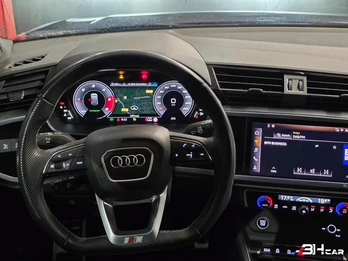Audi Q3 - photo 12