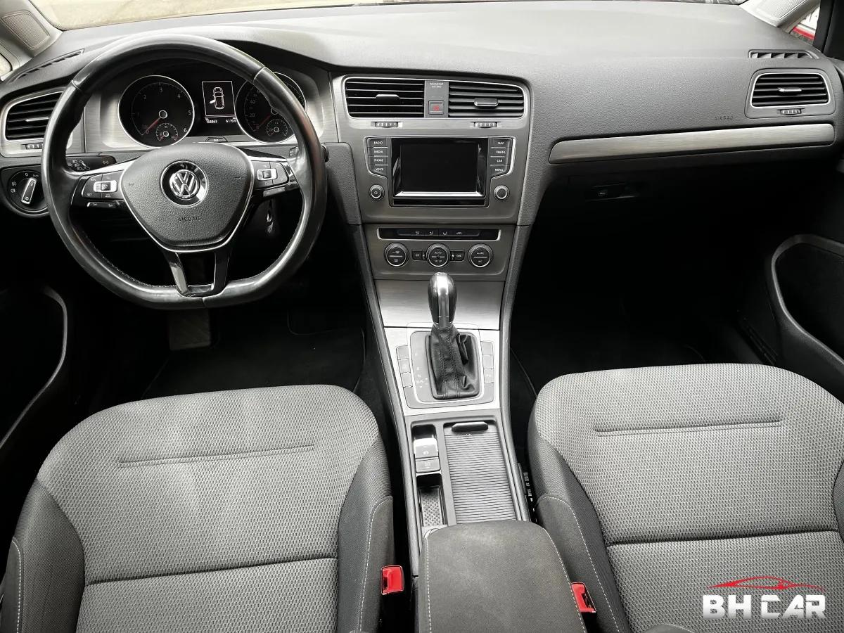 Aperçu indisponible de Volkswagen Golf