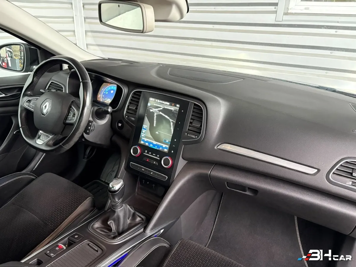 Renault Megane - photo 8
