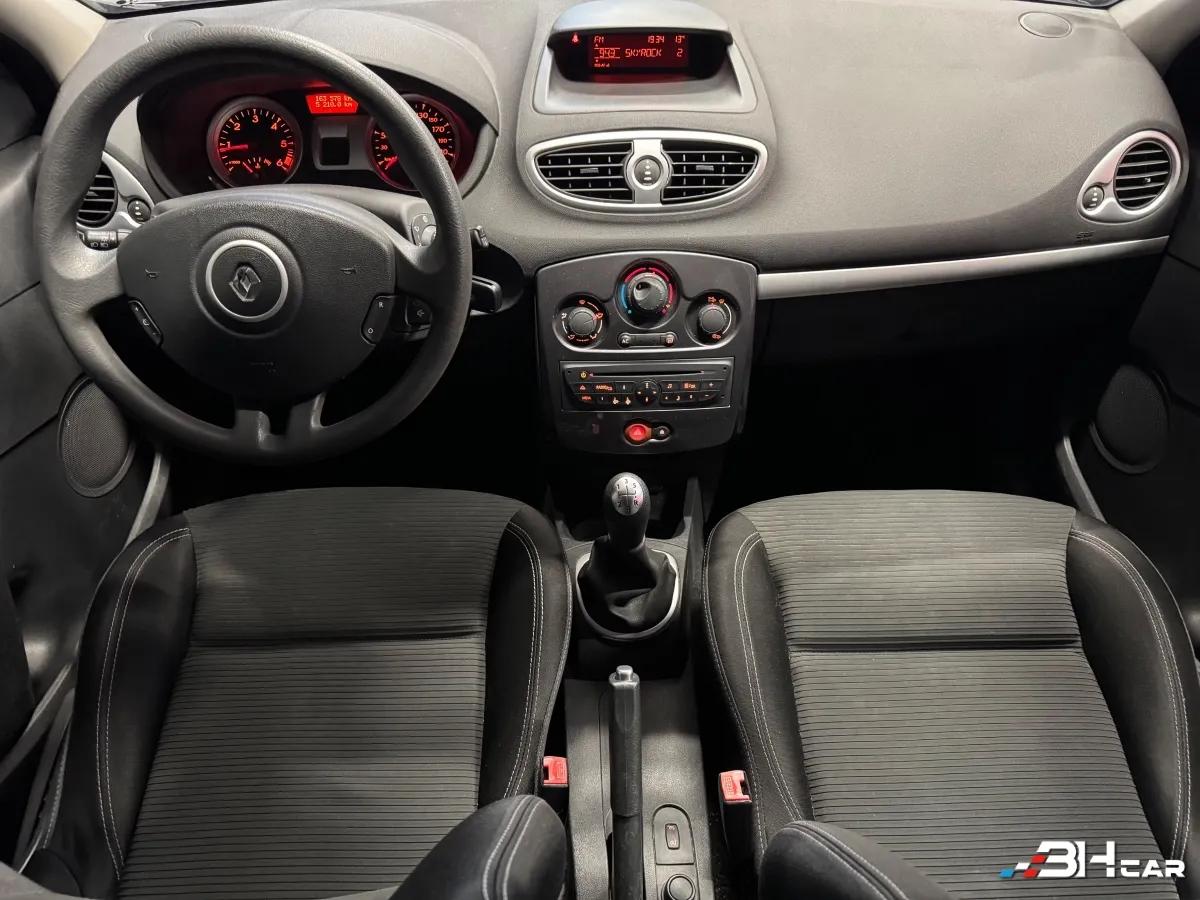 Aperçu indisponible de RENAULT Clio