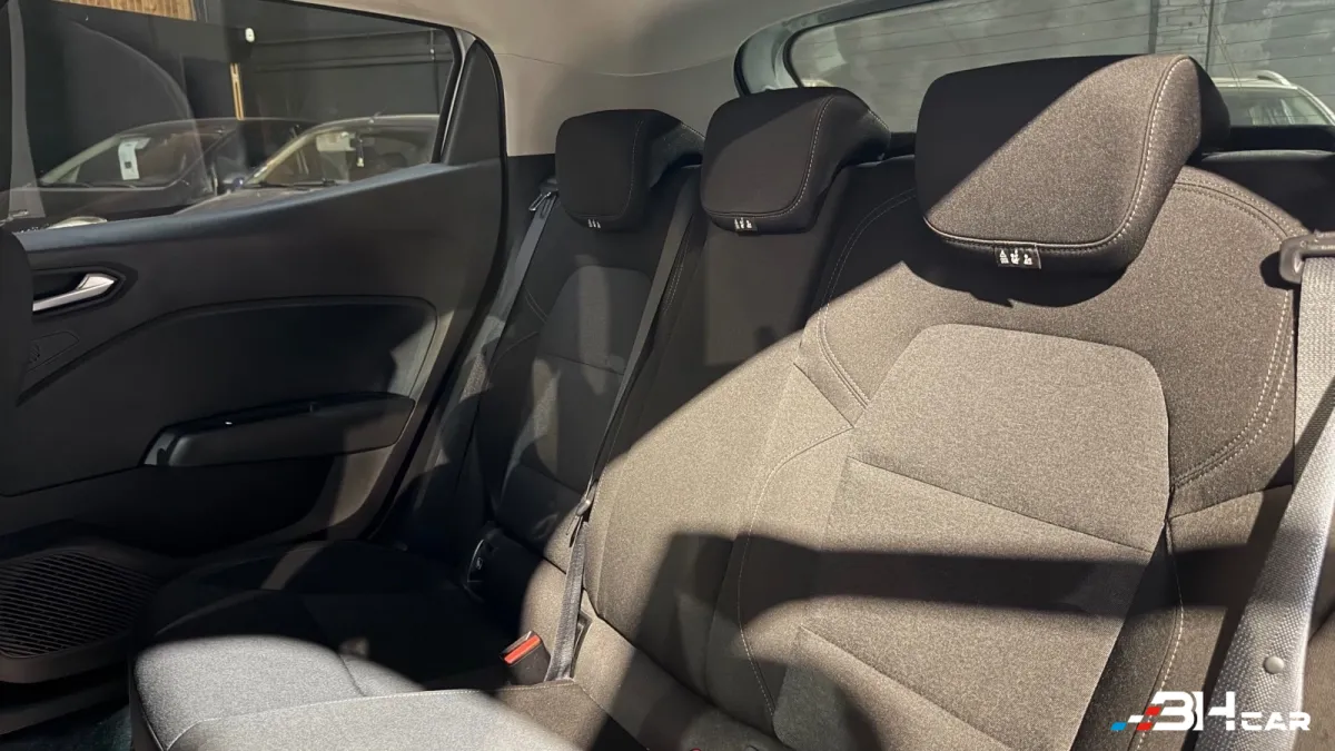 Renault Clio - photo 17
