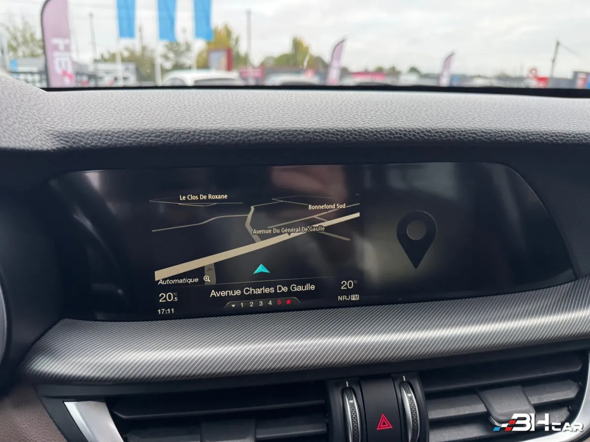 Alfa Romeo Stelvio - photo 24