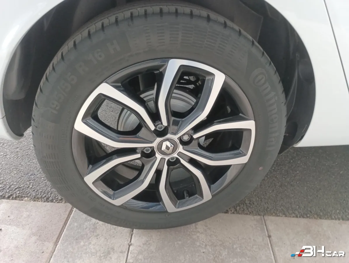 Renault Clio - photo 12