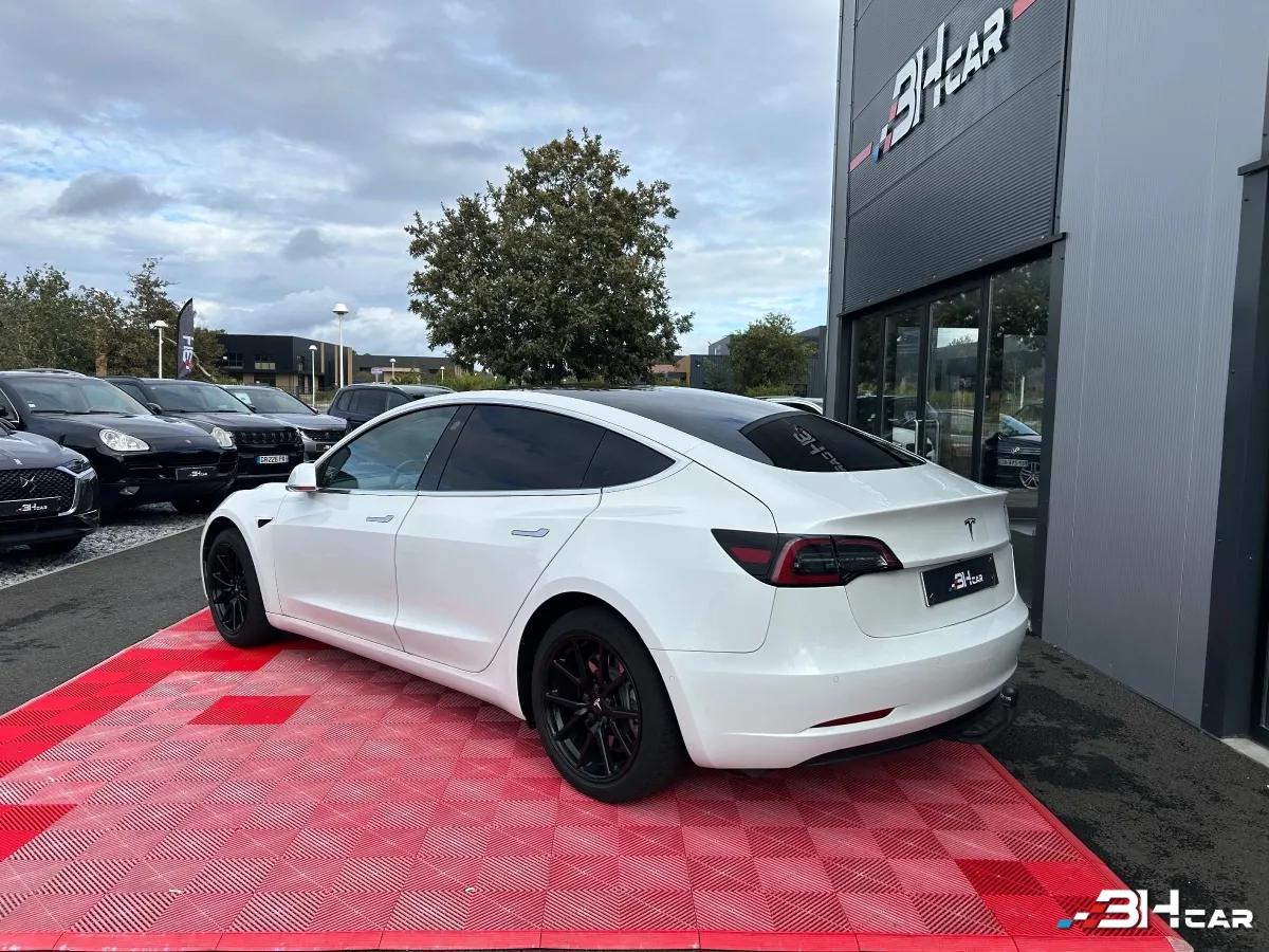 Aperçu indisponible de Tesla Model-3