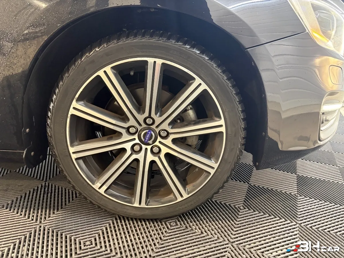 Volvo S60 - photo 19