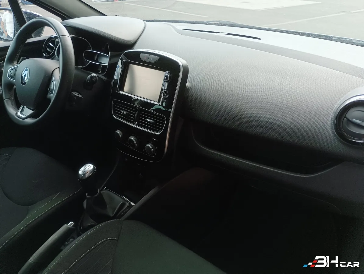 Renault Clio - photo 16