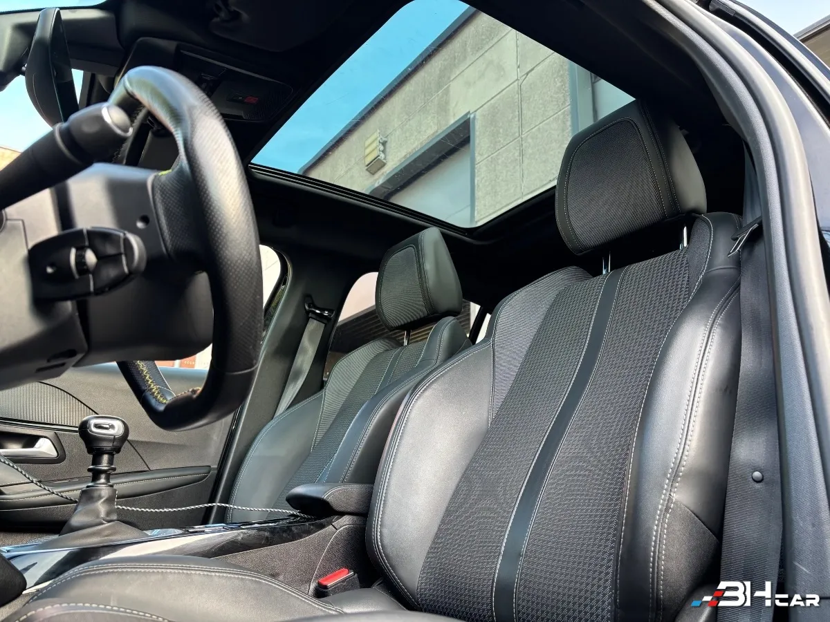 Peugeot 208 - photo 10
