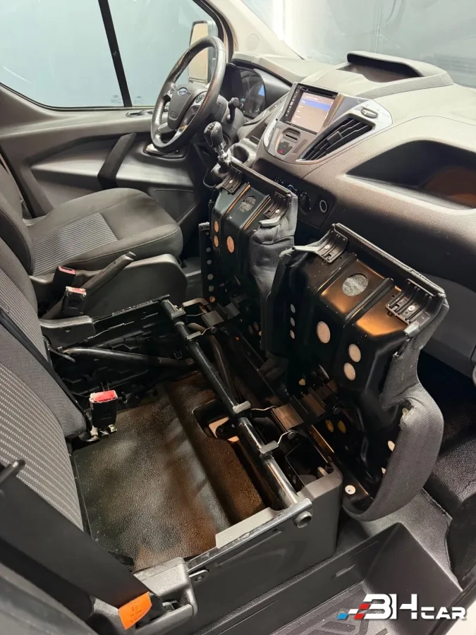 Ford Transit Custom Vu - photo 15