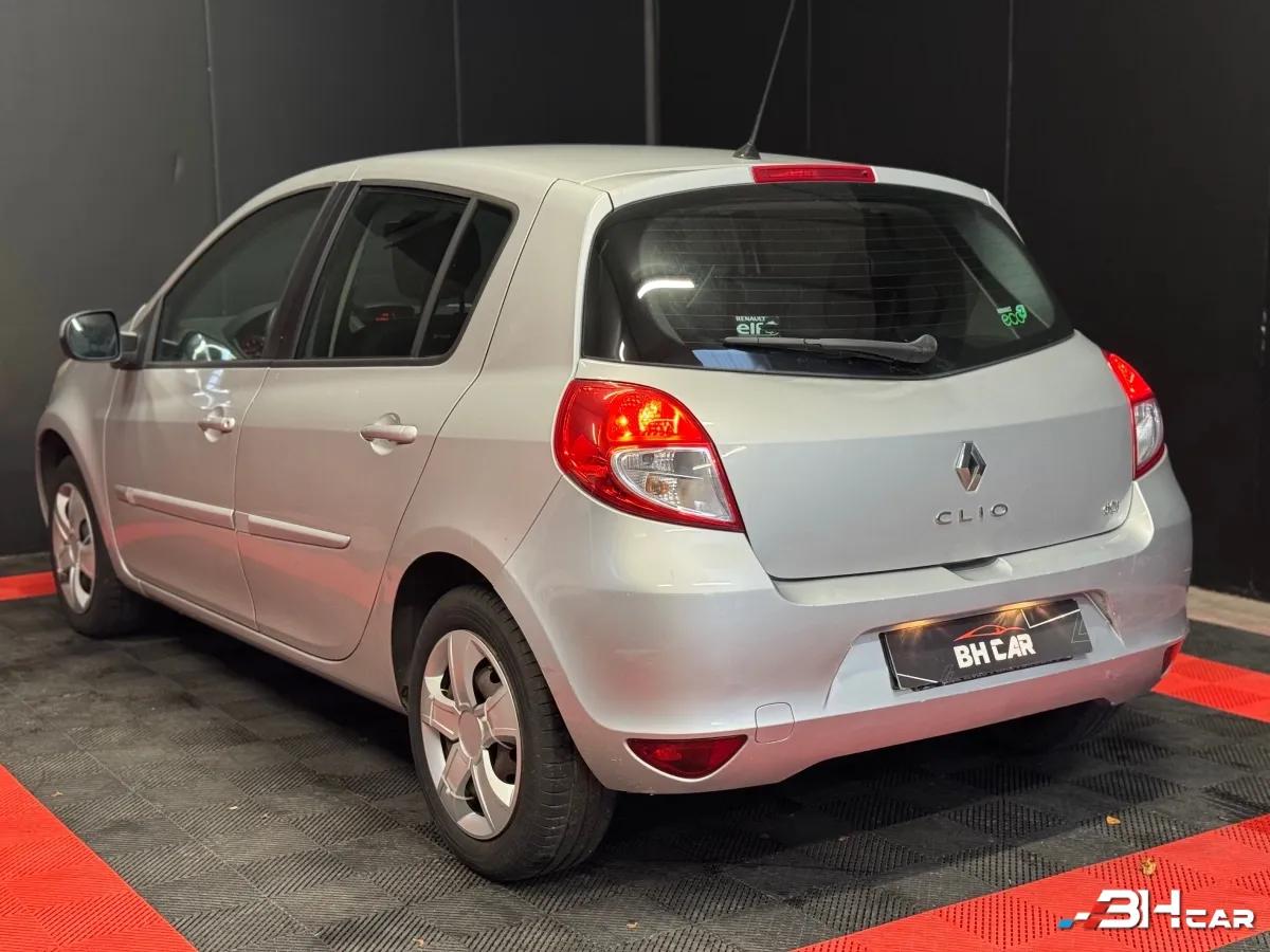Aperçu indisponible de RENAULT Clio