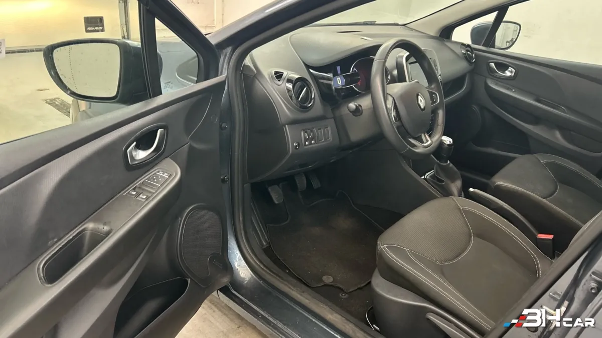 Renault Clio - photo 13