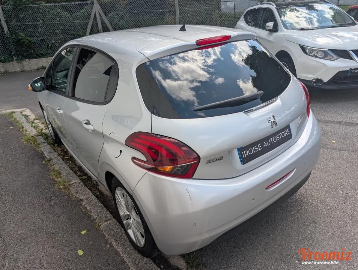 Peugeot 208 GENERATION-I 1.6 BLUEHDI 75 STYLE
