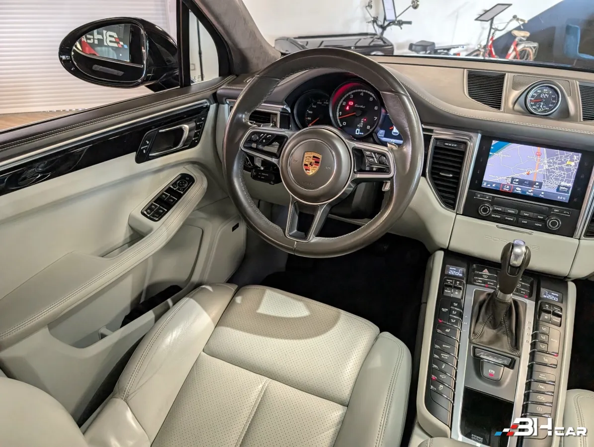 Porsche Macan - photo 19