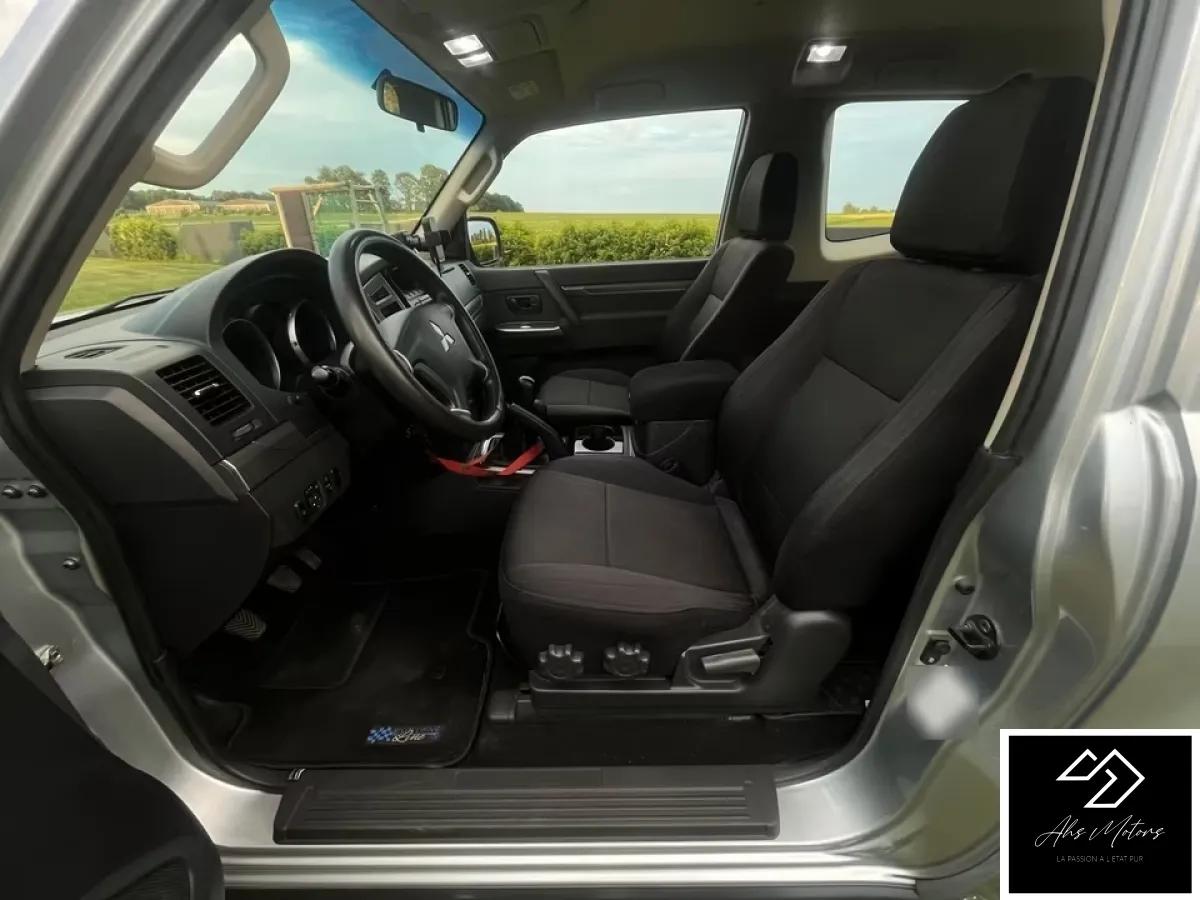 Mitsubishi Pajero 