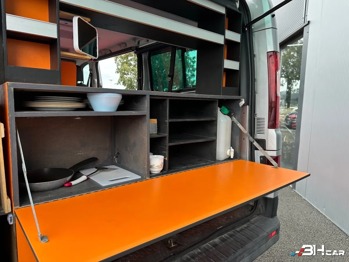 Renault Trafic - photo 22