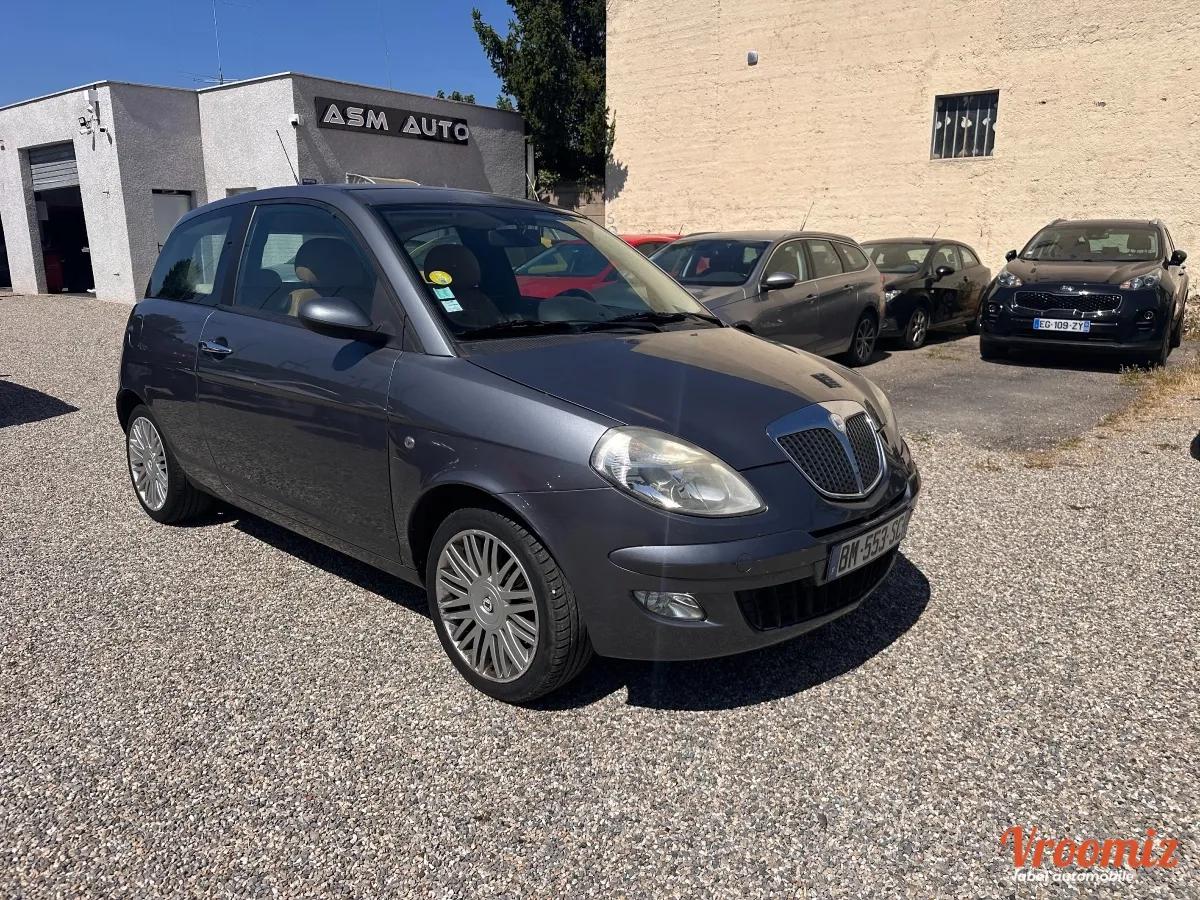 Lancia Ypsilon