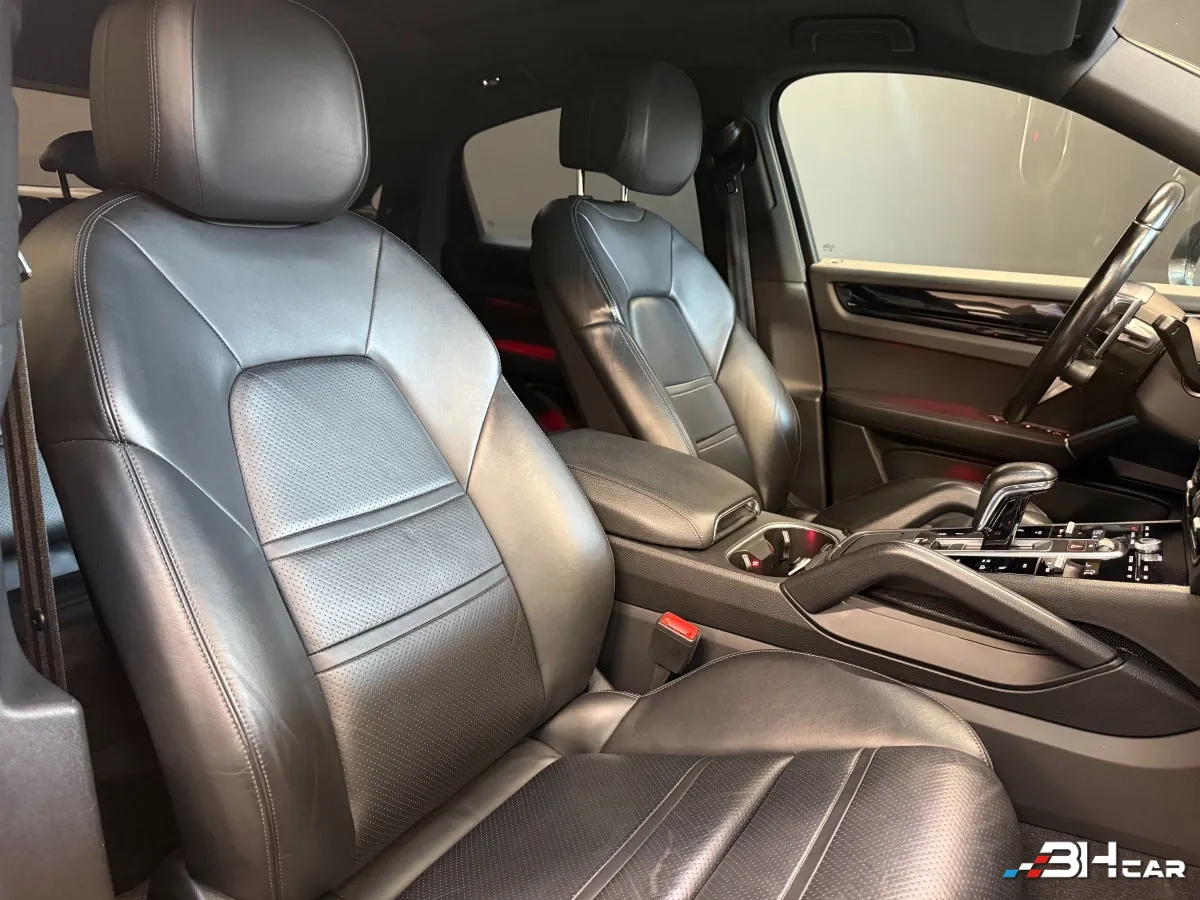 Porsche Cayenne - photo 10