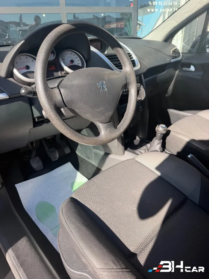 Peugeot 207 - photo 10