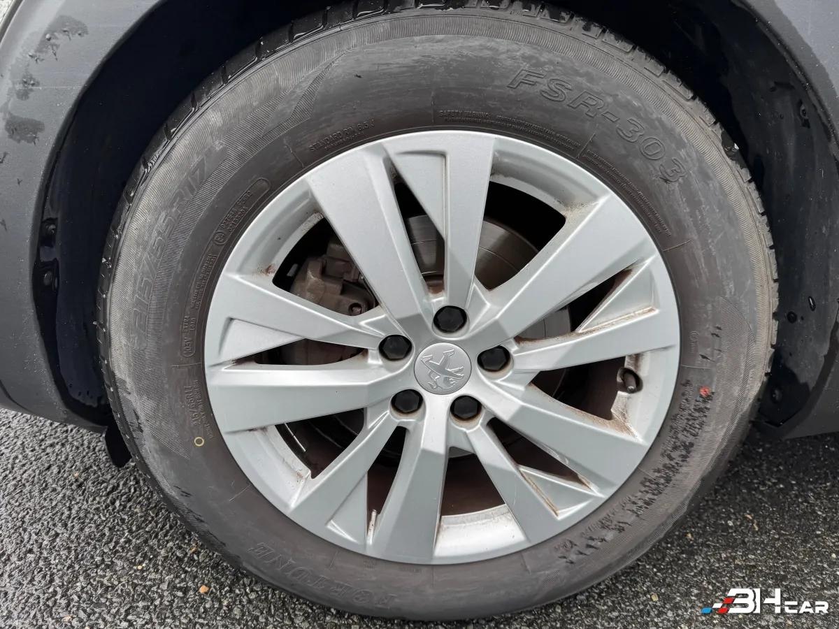 Aperçu indisponible de Peugeot 5008