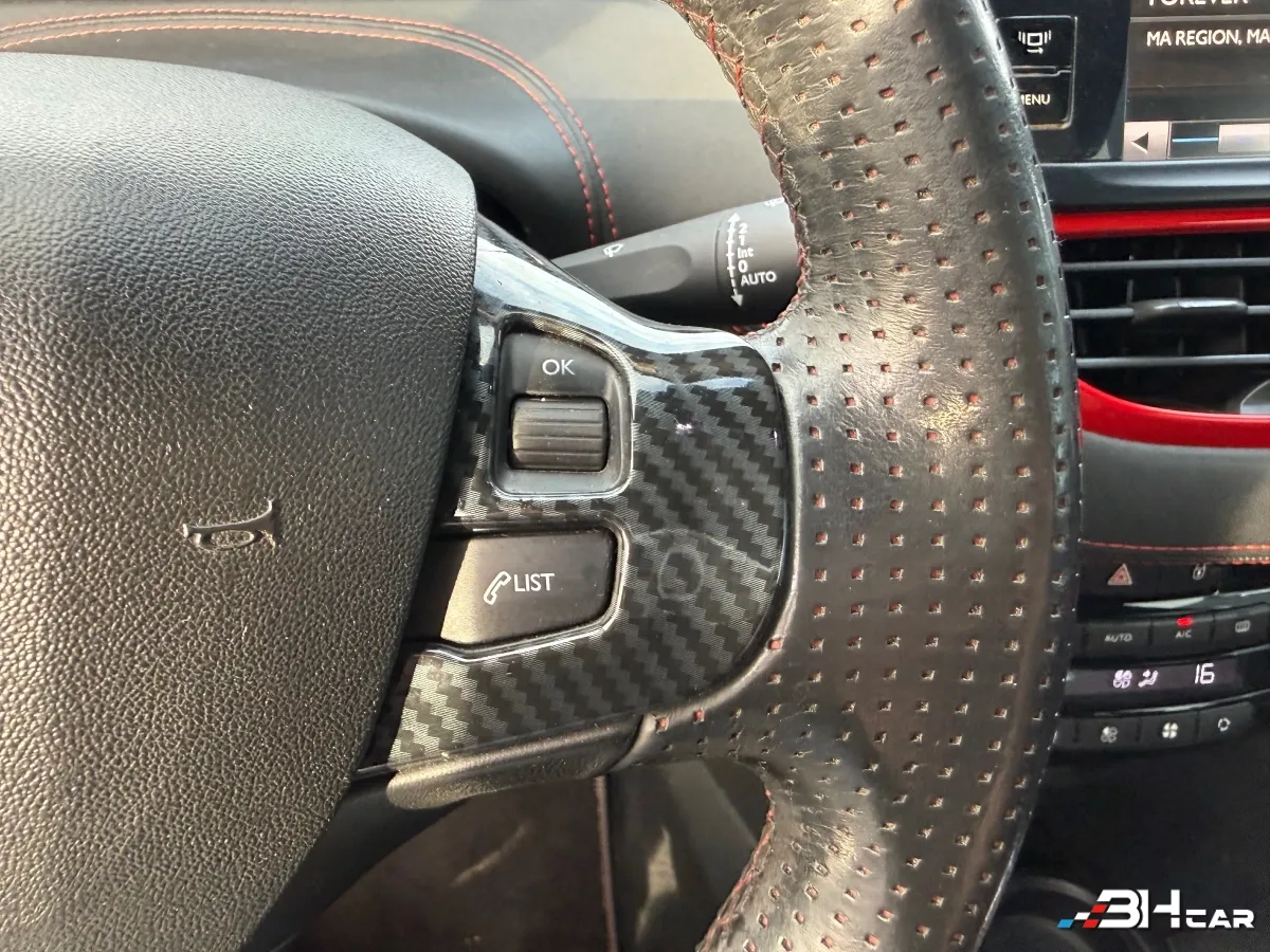 Peugeot 208 - photo 18