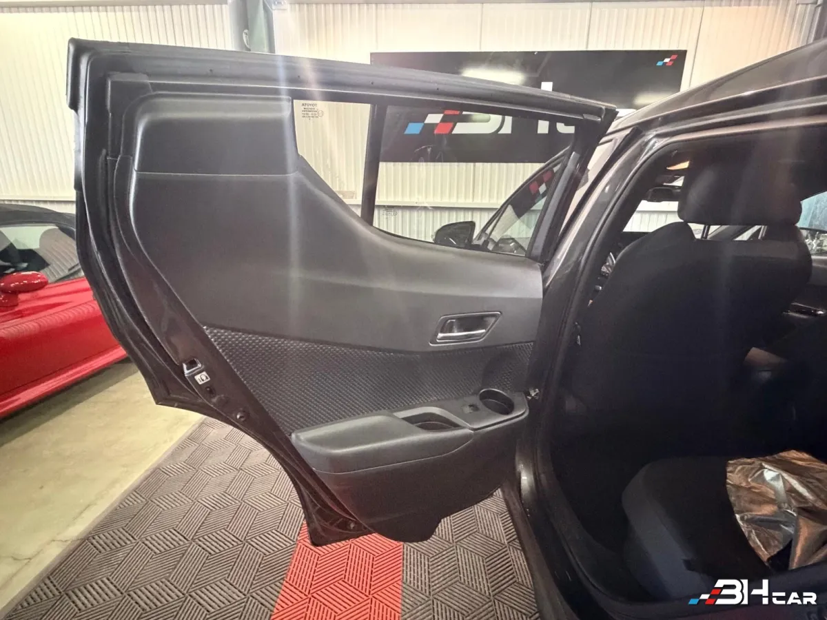 Toyota C-hr - photo 18