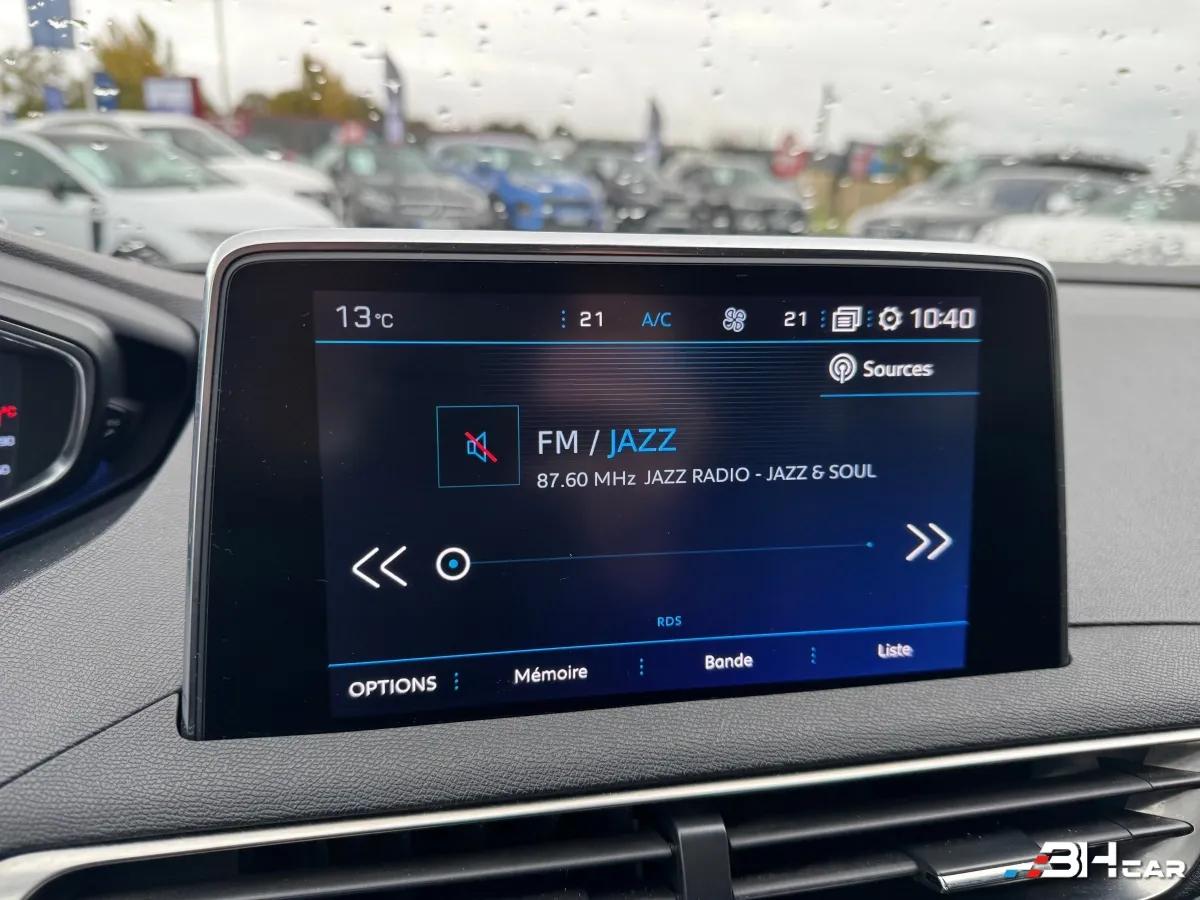 Aperçu indisponible de Peugeot 5008