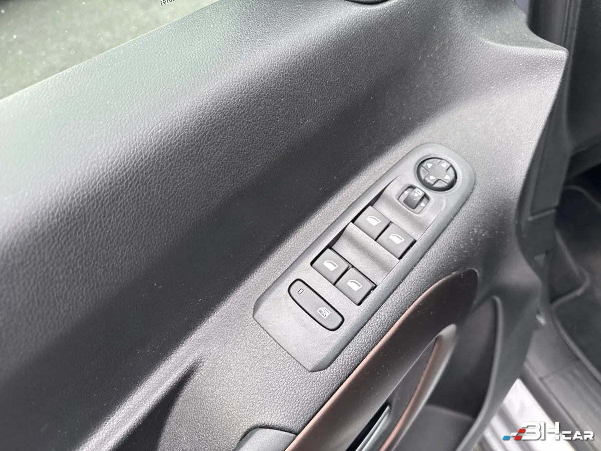 Peugeot Rifter - photo 12