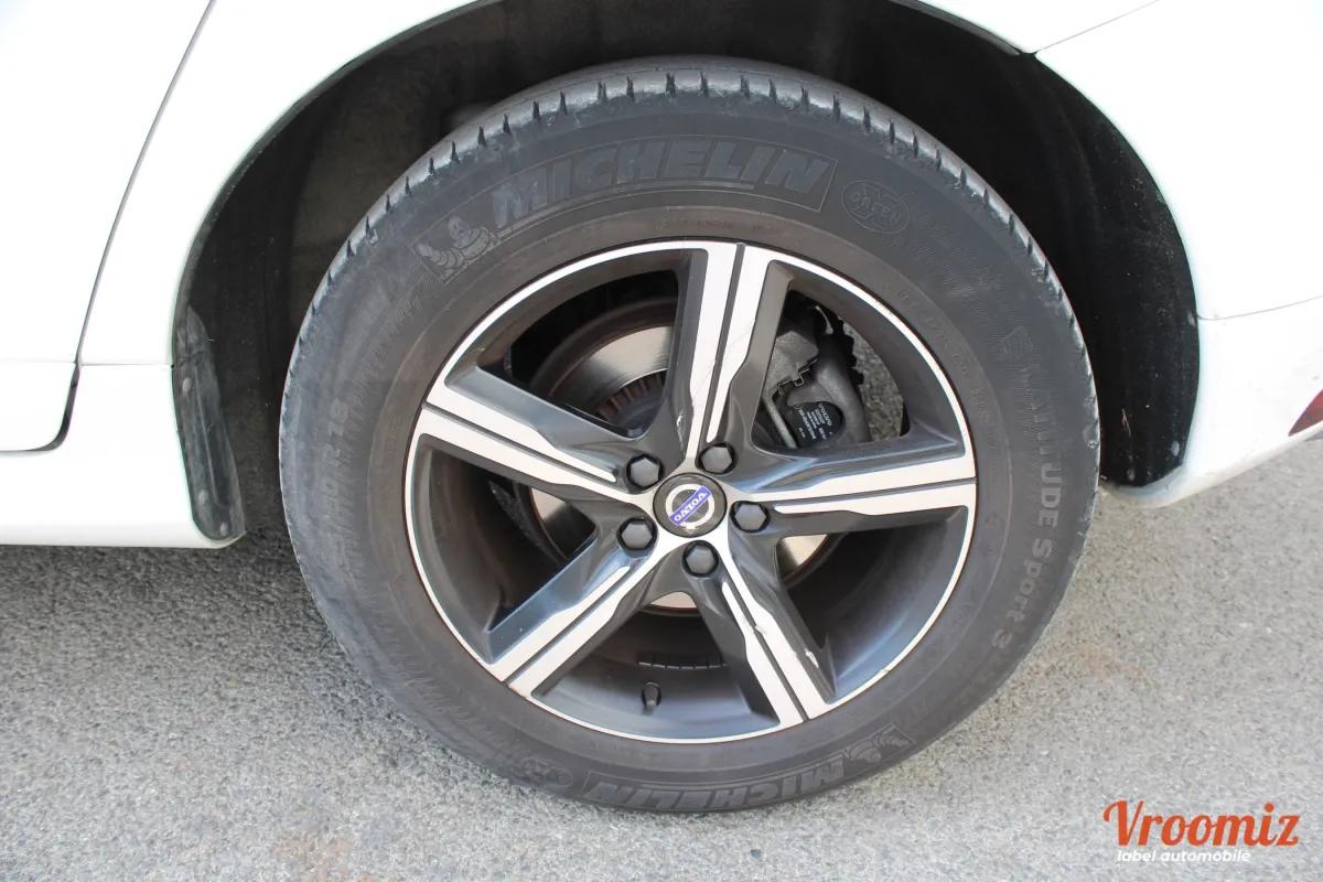 Volvo Xc60 2.0 D4 190 R-DESIGN GEARTRONIC BVA - Garantie 12 Mois