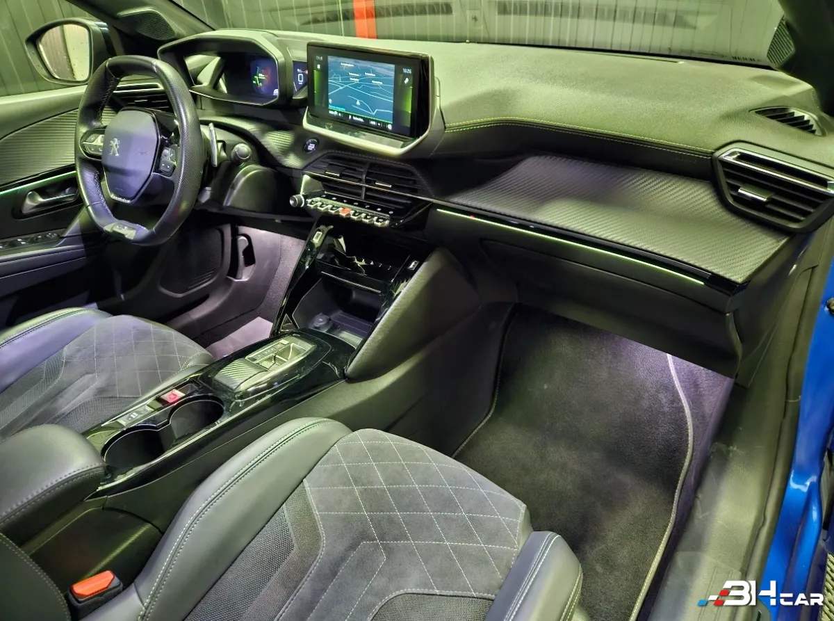 Peugeot 208 - photo 13