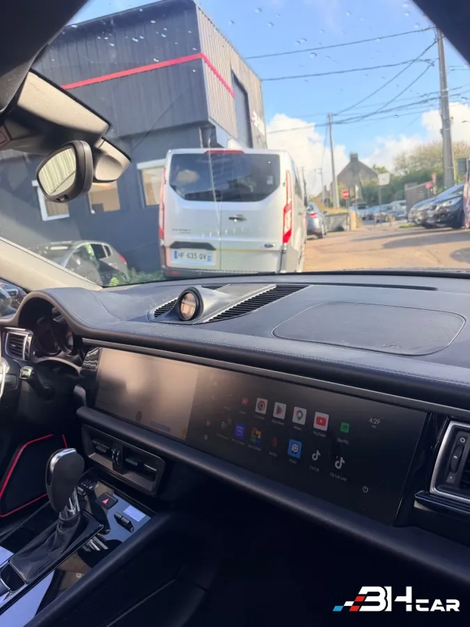 Porsche Macan - photo 16