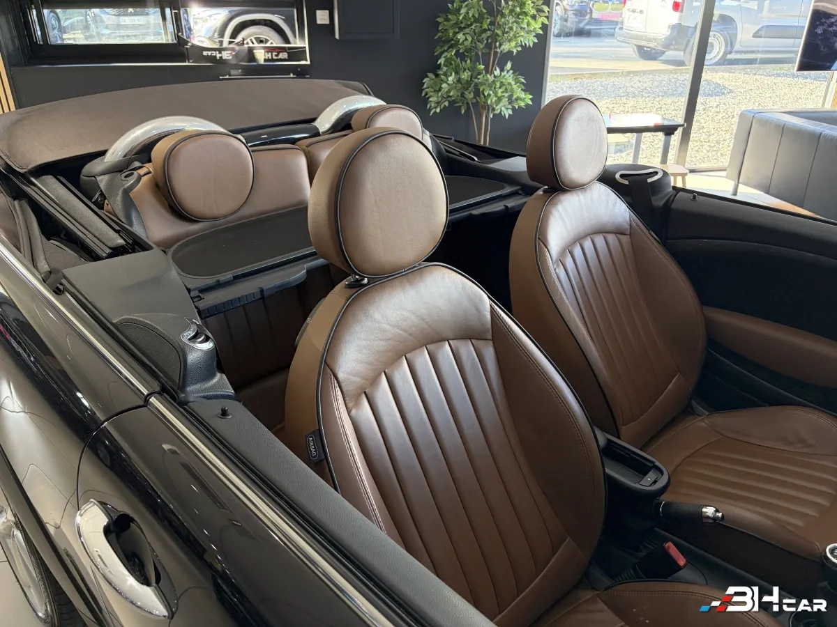 Mini Cabrio - photo 12