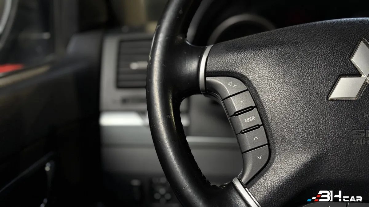 Mitsubishi Pajero - photo 20