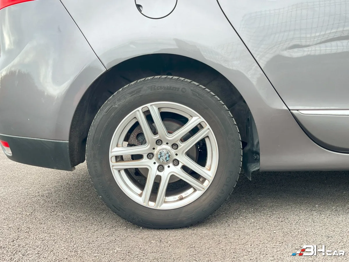 Renault Grand Scenic - photo 27